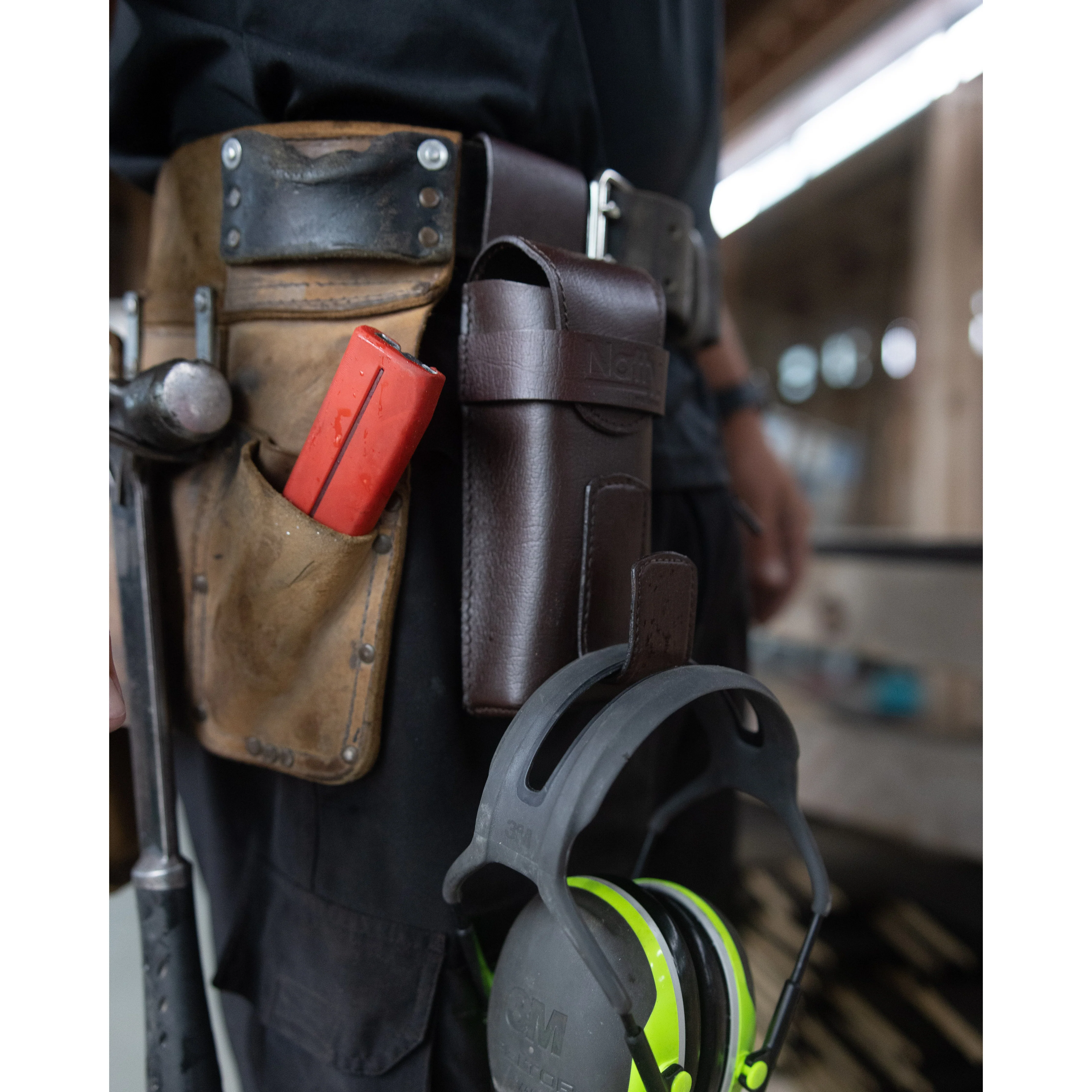 The Hanger - Brown - Image 4