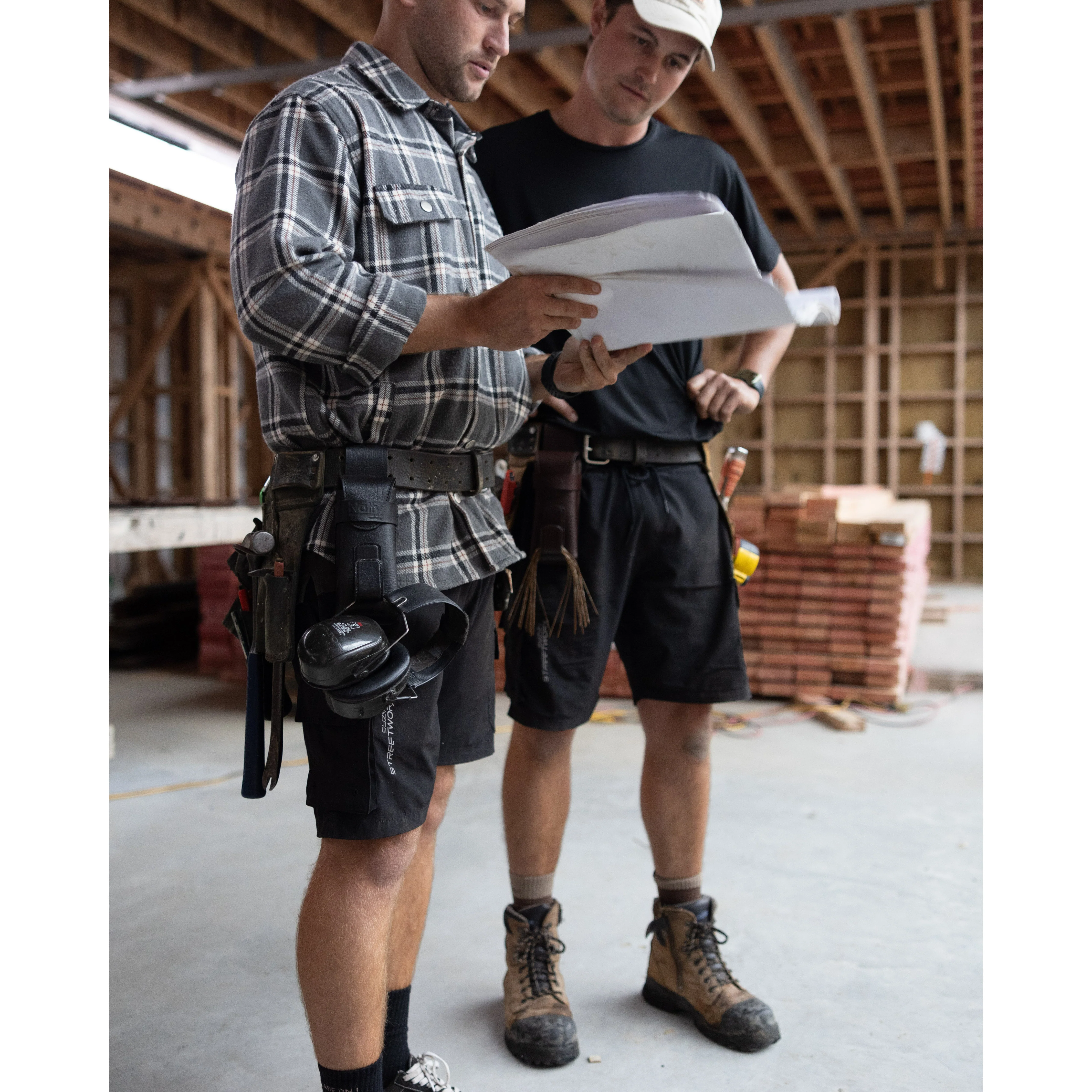 The Hanger - Brown - Image 6